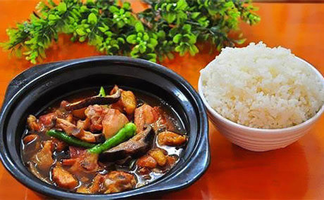 一年關(guān)店上萬家，酸菜魚會(huì)是下一個(gè)黃燜雞嗎？(圖2)